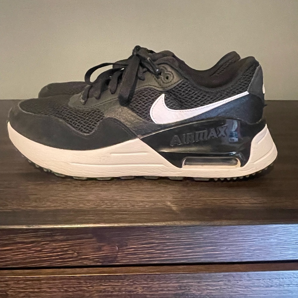 Nike Black Sneakers